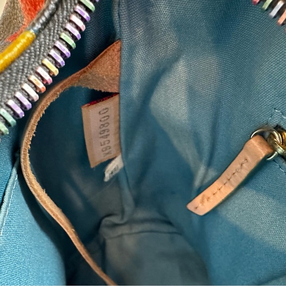 Vintage Dooney & Bourke Y2K Crayon Hearts Satchel Bag rainbow 🌈 zipper - Picture 13 of 15